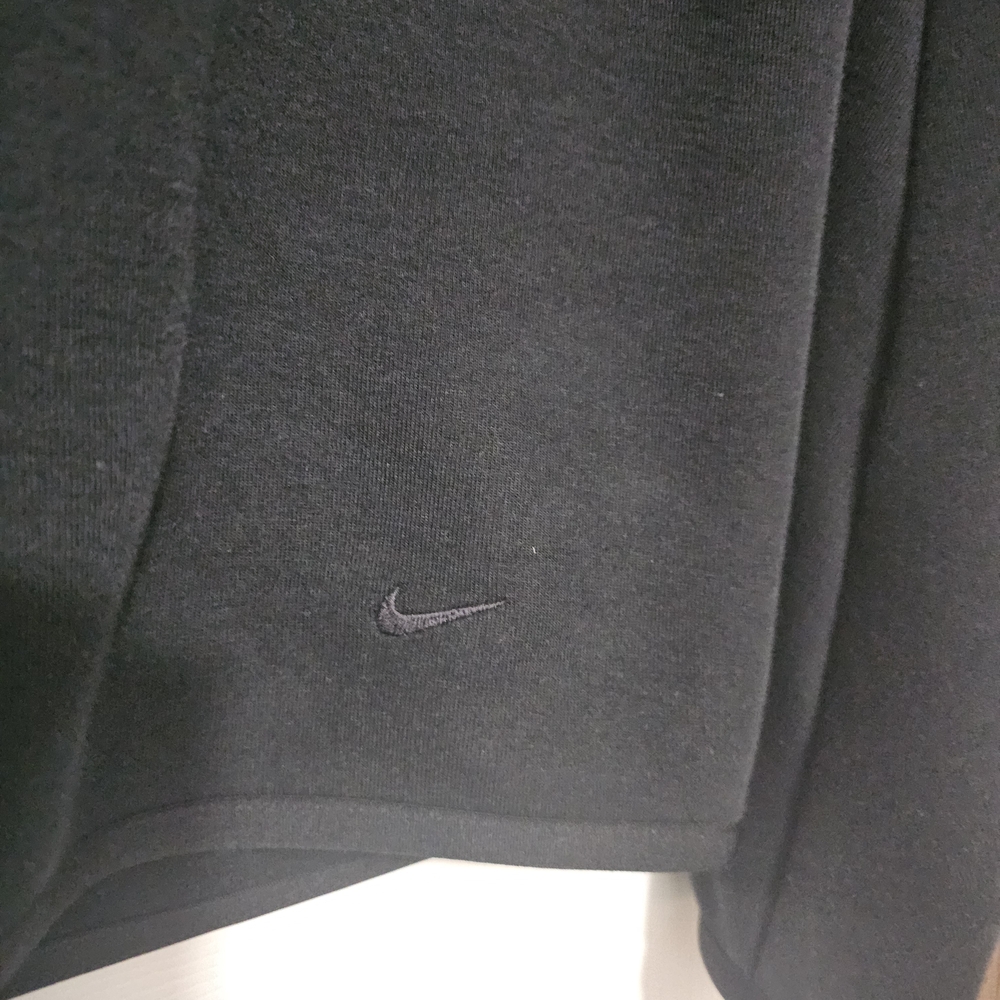 Nike Tech  Fleece Windrunner Black Full-Zip Hoodie - Picture 3 of 6